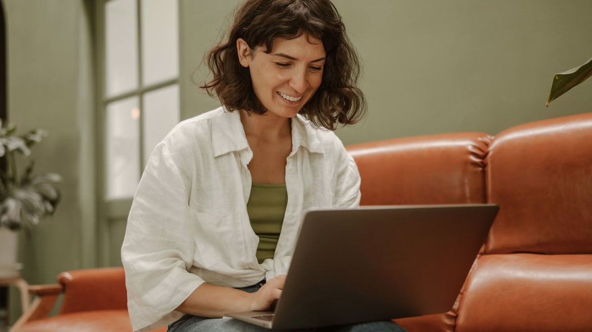 therapist using laptop